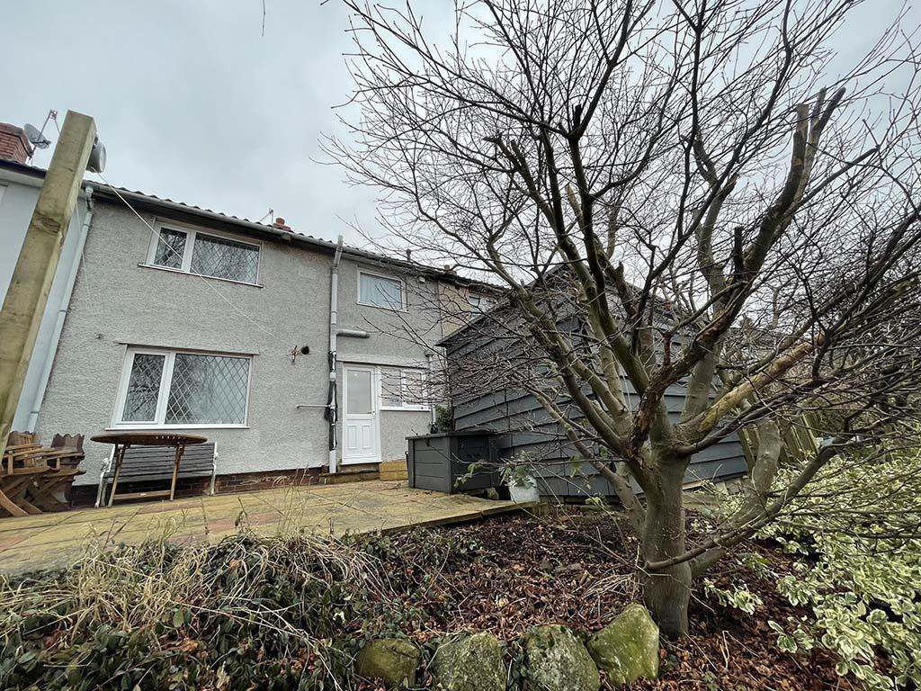 3 bedroom mid terrace house To Let in Barnoldswick - Externally